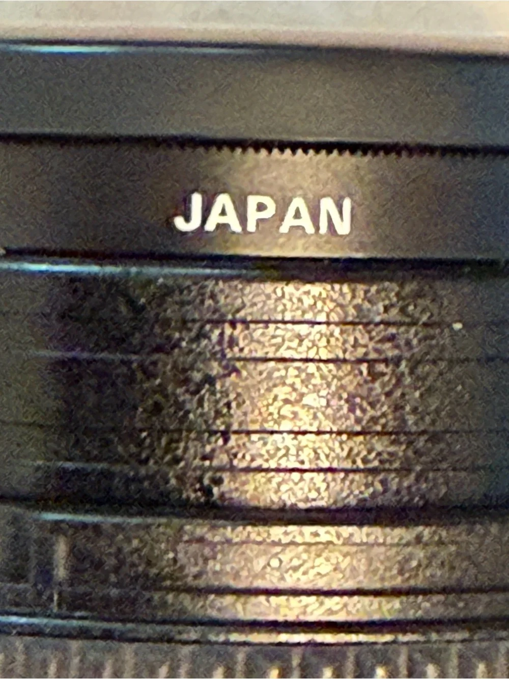 Minolta Maxxum 2xi Camera with Quantaray Flash. Color Black NOT TESTED